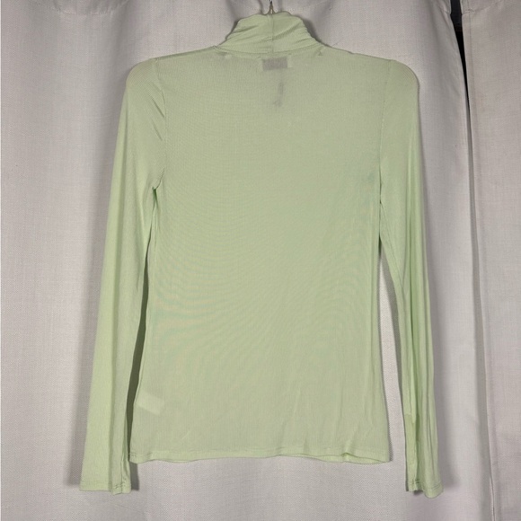St. John Turtleneck Stretch Top Ribbed Long Sleeve Light Green Size XS - Picture 2 of 8